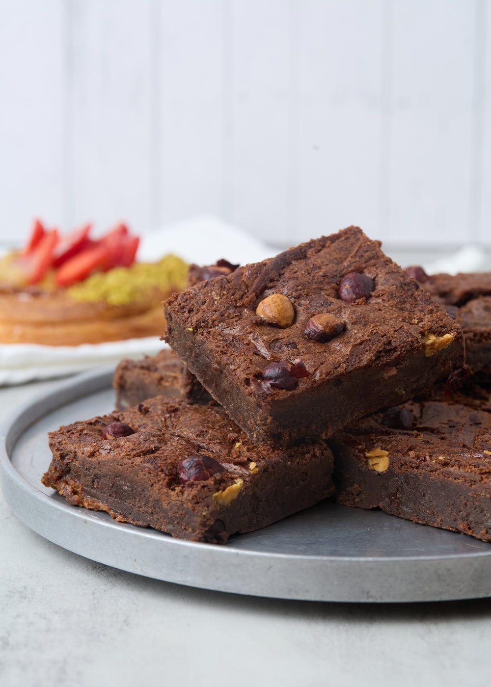 HAZELNUT & PRALINE BROWNIE